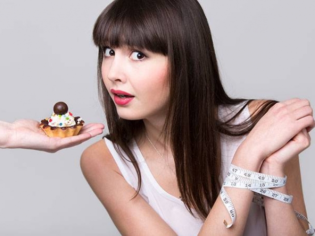 3 erros que todo viciado em comida comete na hora de emagrecer